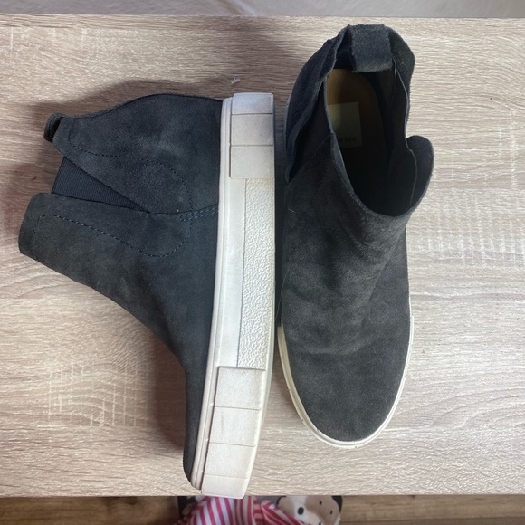 Dolce Vita Zabie Suede Platform Pull On Sneaker Booties - Picture 5 of 9